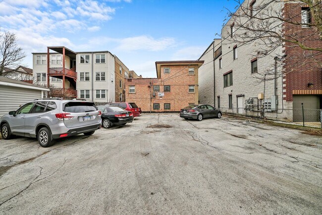 Building Photo - 425 S Kenilworth Ave