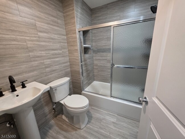 Building Photo - 260 Trenton Ave