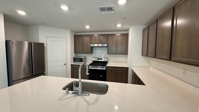 Building Photo - 2 Story 3 bedrooms 3 full baths Inspirada Henderson