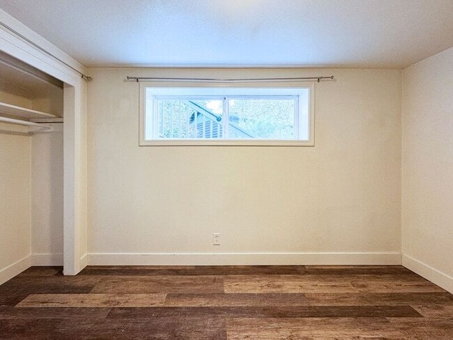 Building Photo - 725 Mimosa Ave