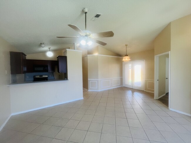 Building Photo - 1305 SW 96th St