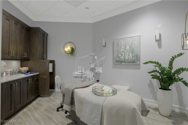 Building Photo - 13533 Blue Bay Cir