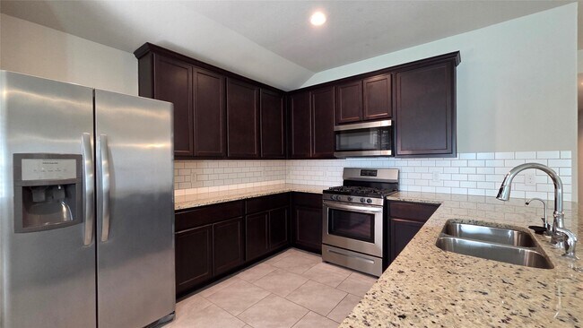 Building Photo - 8023 Ecru Ln