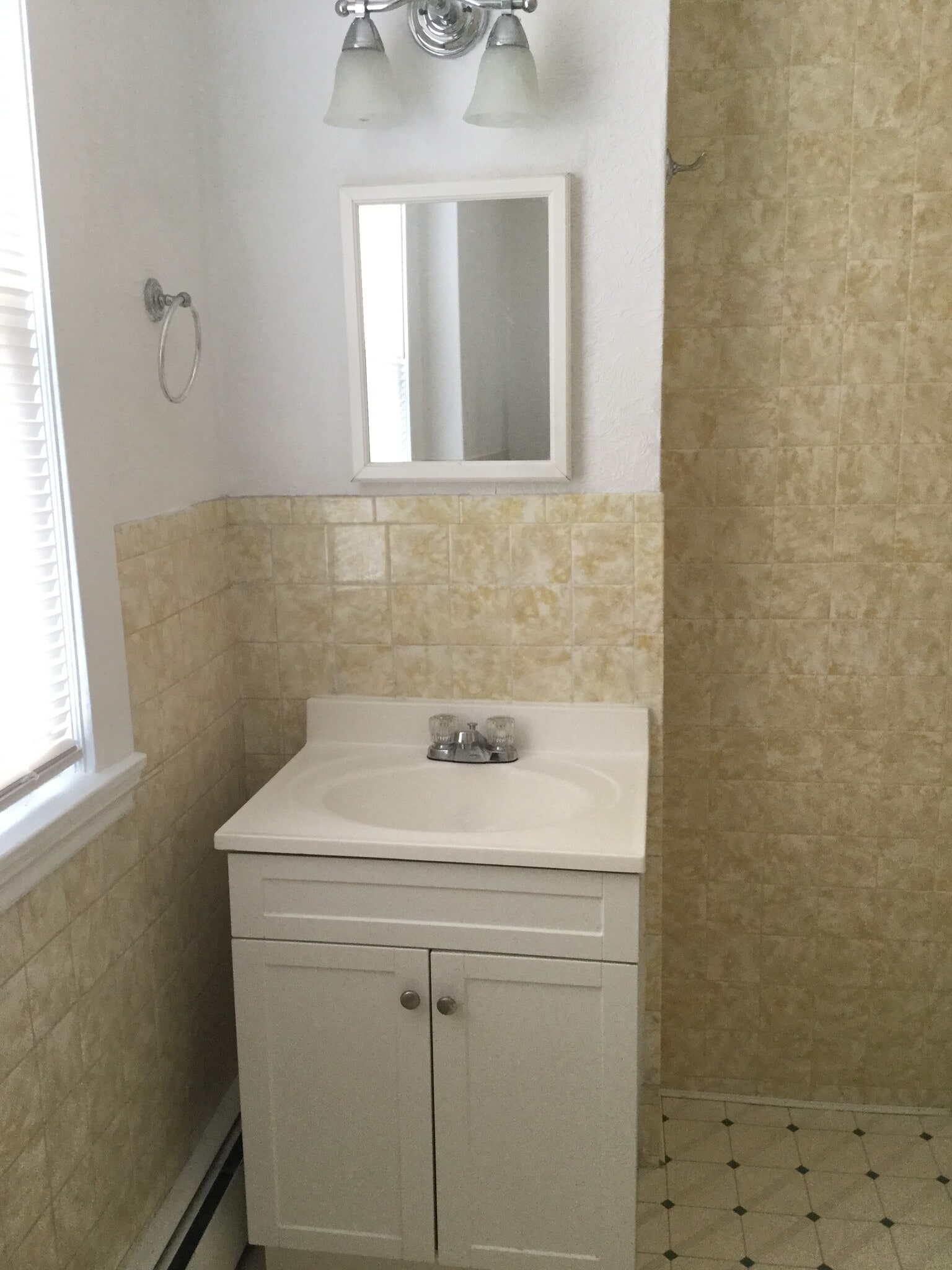 Building Photo - 88 North Ave