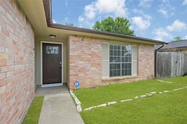 Building Photo - 7310 Kite Hill Dr