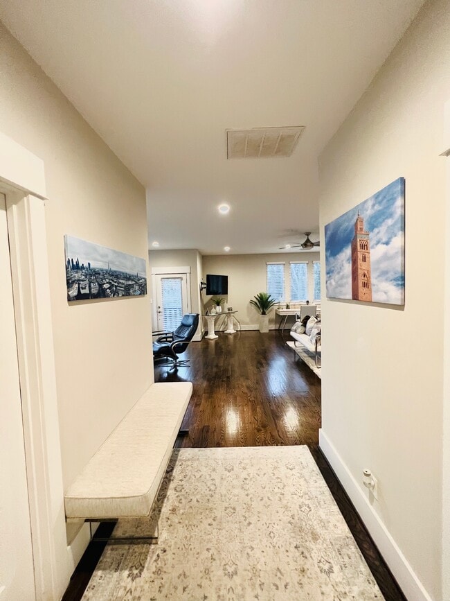 Building Photo - 1215 Seigle Ave