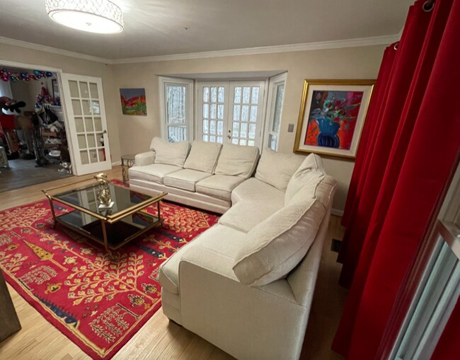 Building Photo - 10614 Samaga Dr