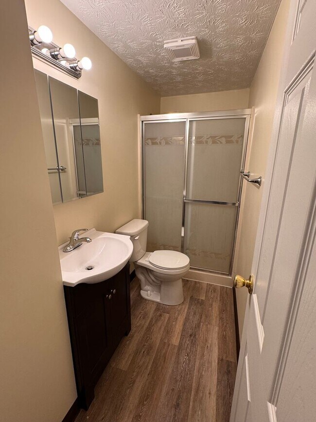 Building Photo - 300 Pegotty Ct NE