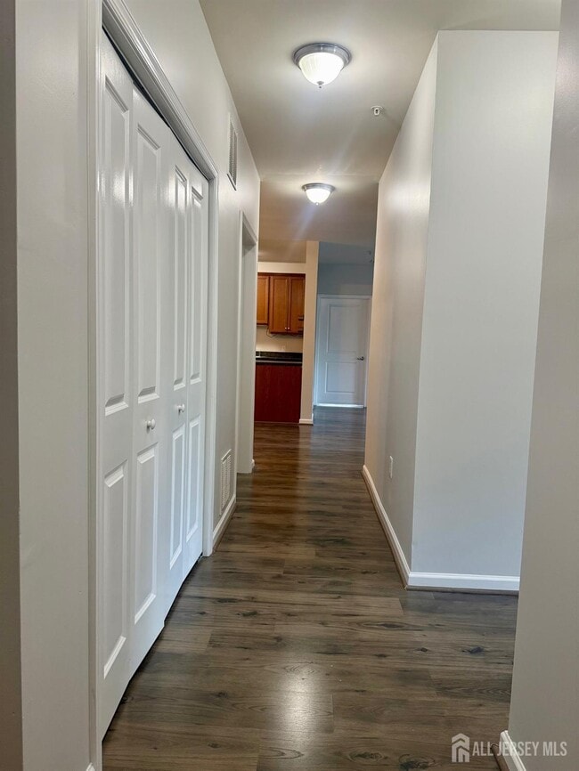 Building Photo - 531 Doral Ct
