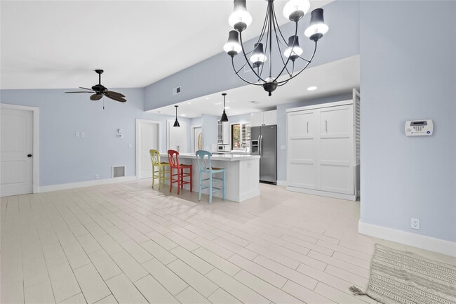 Building Photo - 3937 Arelia Dr