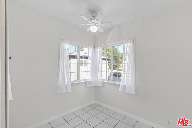 Building Photo - 4537 College View Ave