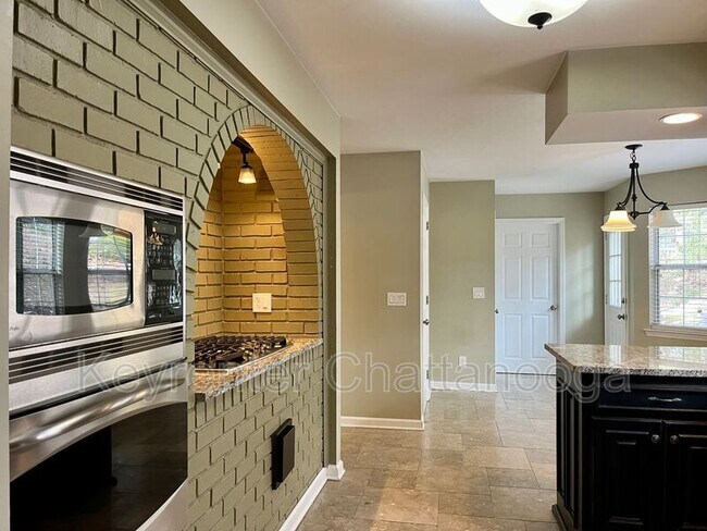 Building Photo - 6528 Harbor View Dr