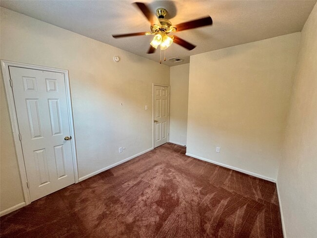 Building Photo - 12905 Meadow Springs Dr