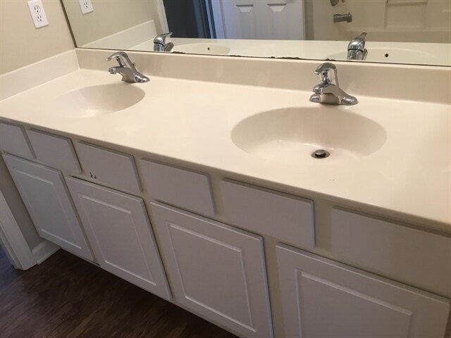Building Photo - 511 Cypress Cv