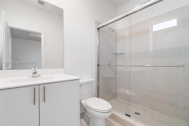 Building Photo - 1870 SE 26th Ter