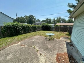 Building Photo - 200 Rugby St