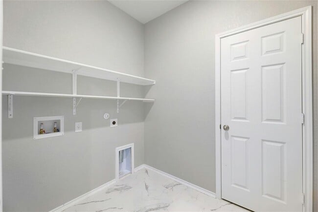 Building Photo - 1213 Backcountry Dr