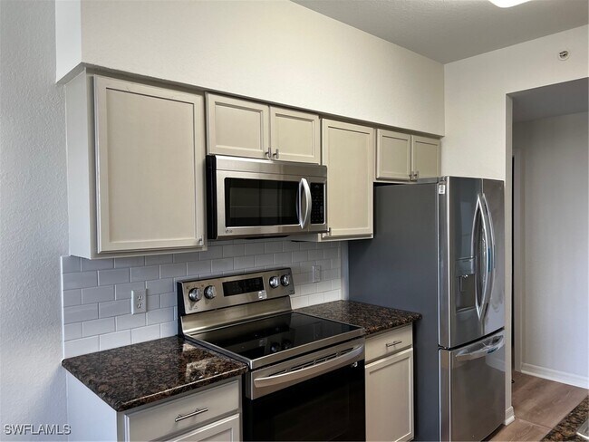 Building Photo - 7925 Preserve Cir