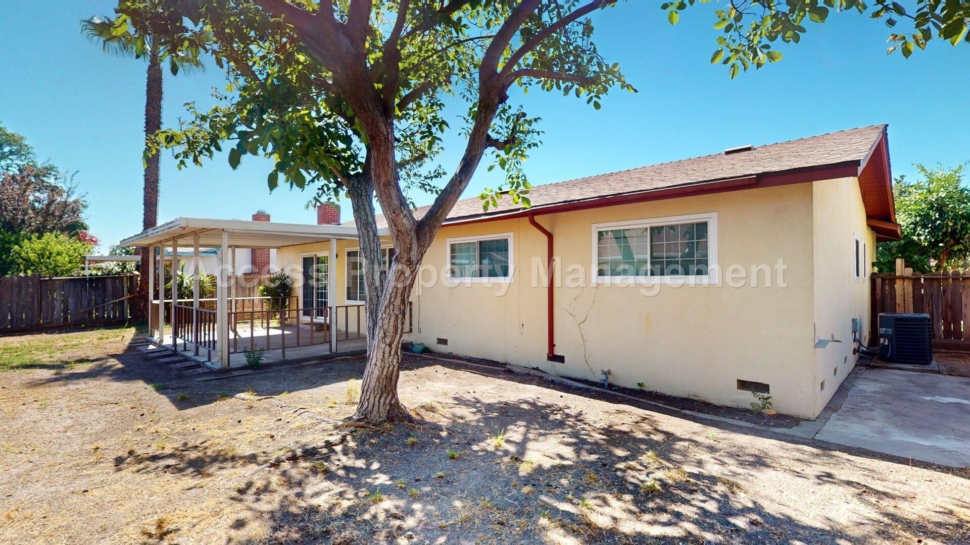 Building Photo - 1441 Montclair Dr