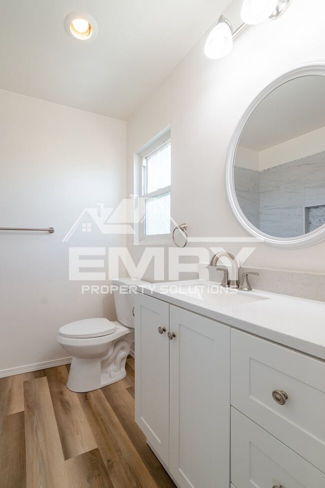 Building Photo - 3848 W 105th St