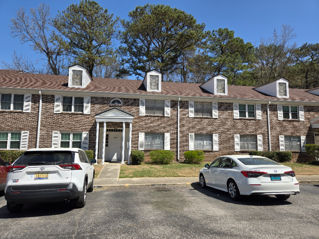 Building Photo - 2116 Montreat Ln