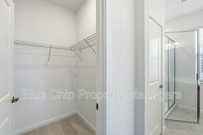 Building Photo - 211 Ballo Dr