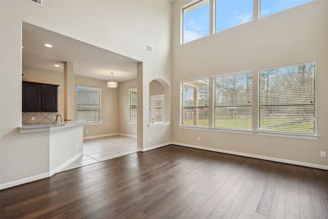 Building Photo - 28510 Lazy Rock Dr