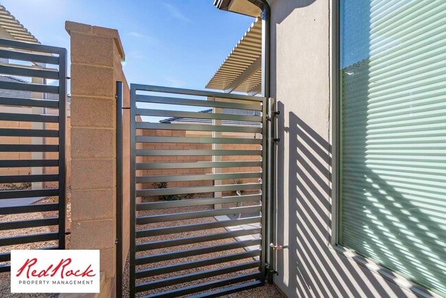 Building Photo - 2 Bedroom Fully Furnished Home In Sun River Community for 55 years and older with a firm 6 Month ...