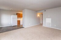 Building Photo - 6110 Cricklewood Dr