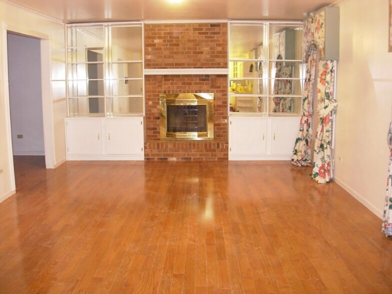 Building Photo - 5811 Constitution Ave