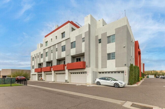 Building Photo - 16510 N 92nd St