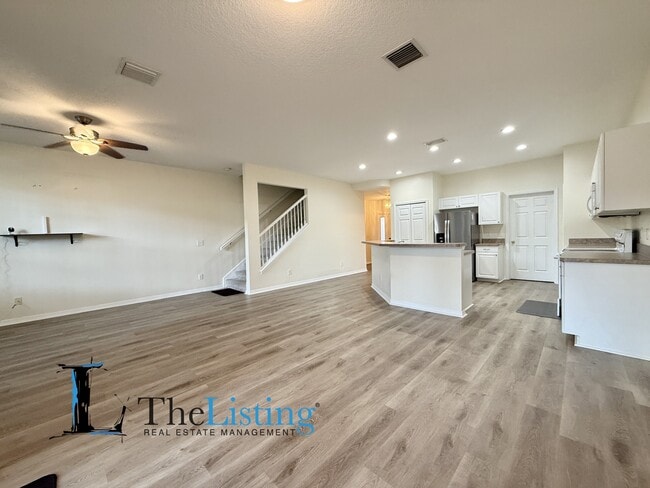 Building Photo - 4052 Alan Dr