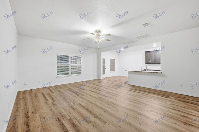 Building Photo - 238 Enchanted Way