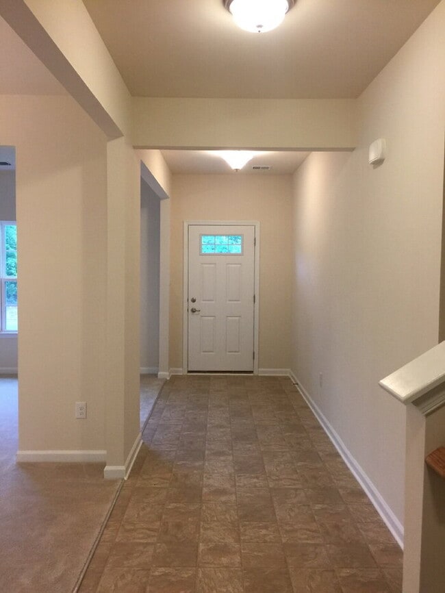 Building Photo - Spacious 4-Bedroom Richmond Retreat with 2...