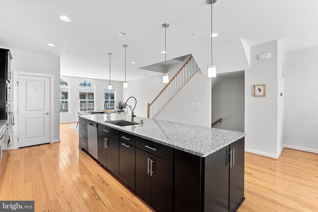 Building Photo - 43372 Whitehead Ter