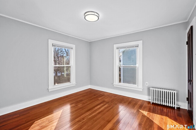 Building Photo - 59 Grand St