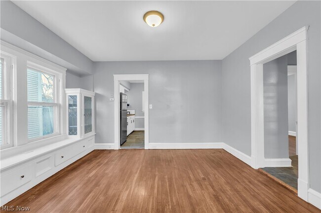 Building Photo - 1239 W 115th St