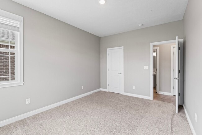 Building Photo - Fenced Yard, Zionsville Schools, Pet Friendly