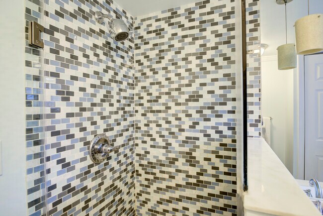 Building Photo - 34 Heather Ln