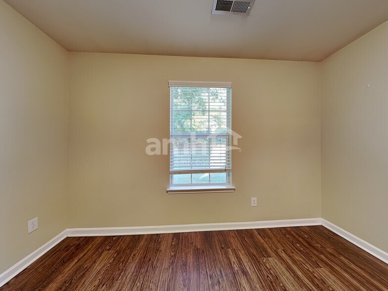Building Photo - 412 Peach Grove Pl