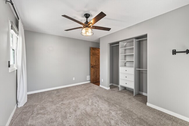 Building Photo - 15348 Drexel Way