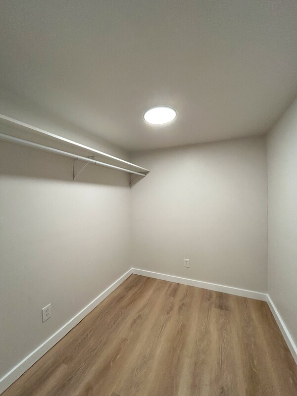 Building Photo - 3206 Dobson St