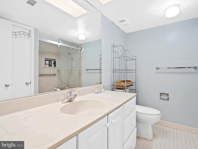 Building Photo - 5501 Seminary Rd