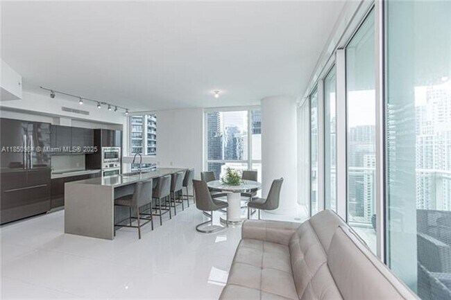 Building Photo - 1080 Brickell Ave