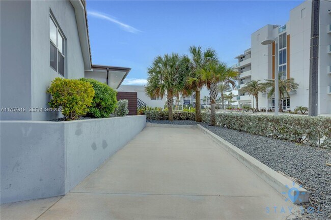 Building Photo - 328 Missouri St