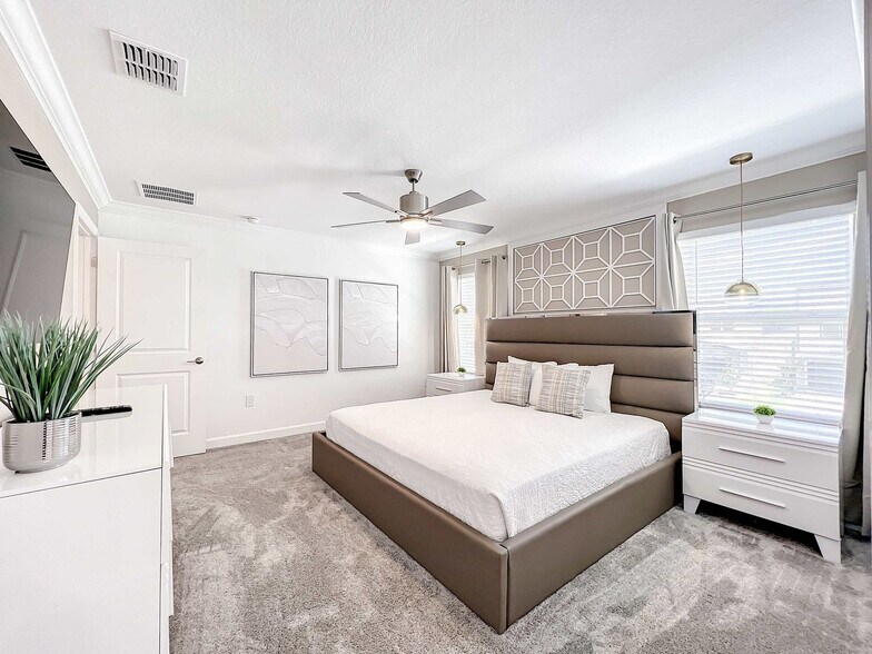 Building Photo - 4259 Paragraph Dr