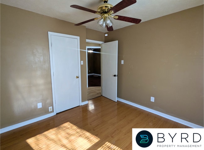 Building Photo - 824 Marbleridge Rd