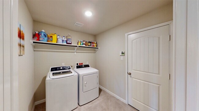 Building Photo - 29611 Nossers Ct