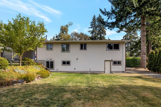 Building Photo - 20219 12th Pl S