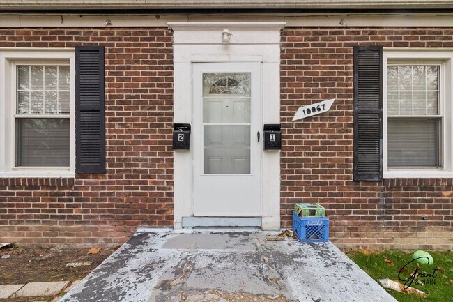 Building Photo - 10067 Grayton St